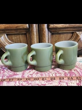 set of 3 Anchor Hocking Fire-King Vintage Avocado Green Milk Glass Mugs